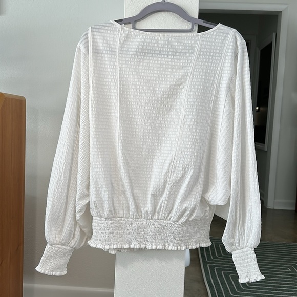 Anthropologie Rebecca Dolman White Sleeve Smocked Hem Top - Picture 5 of 9
